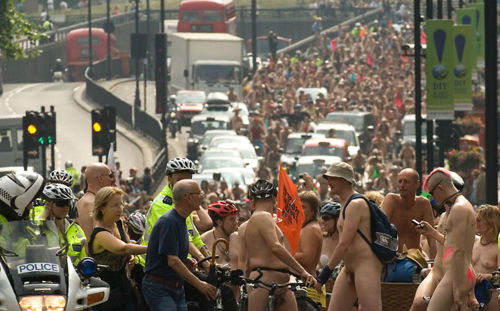 London 2007, the first time we had 1,000 riders - photo by mini_mouse@riseup.net